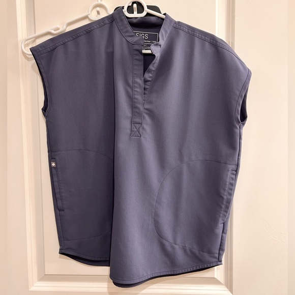 Figs Tops - Figs scrub top